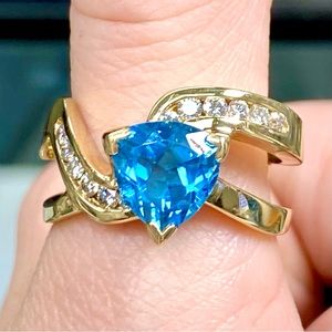 14k Yellow Gold Blue Topaz & Diamond Curved Cocktail Ring